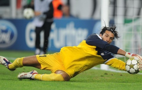 爱游戏入口-字母哥复出首秀出彩，巴塞罗那主场惊险纽约尼克斯，豪取25连胜